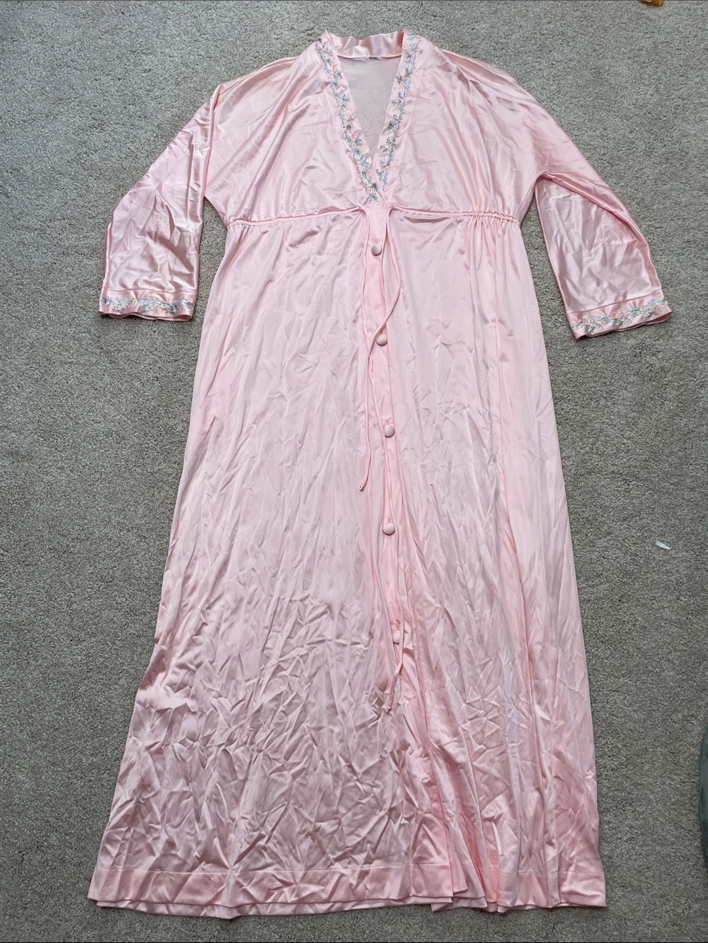 Vintage Embroidered Pale Pink Nightgown Robe